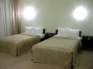 Отель Отель Неман Гродно Стандартный двухместный номер с 2 отдельными кроватями-4